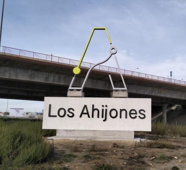 letras corpóreas, Cartel corpóreo con diseño personalizado y acabado en volumen para una identidad visual destacada.